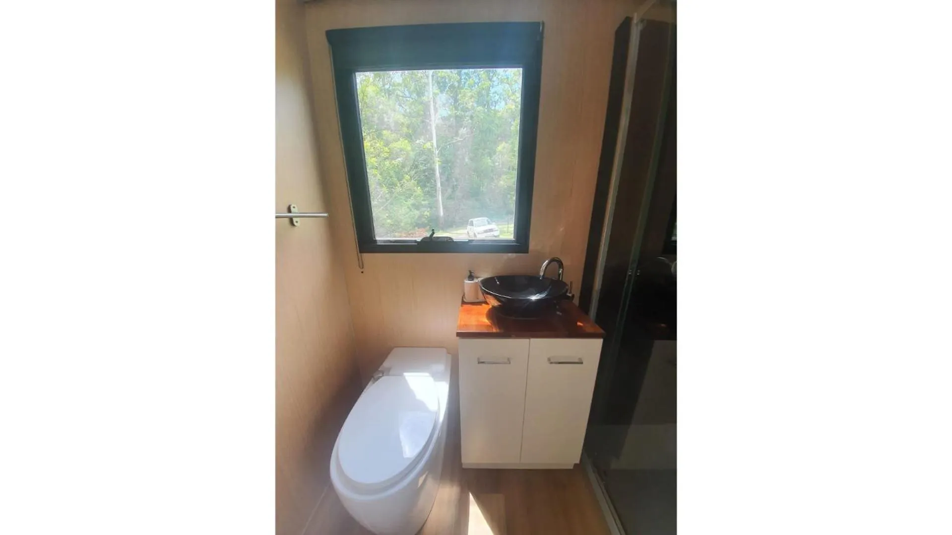 Cockatoo Cabin By Tiny Away Palmwoods